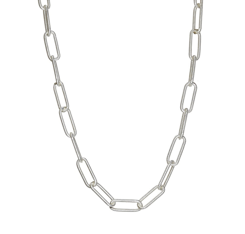 TEXTURIZED PAPERCLIP NECKLACE in silver